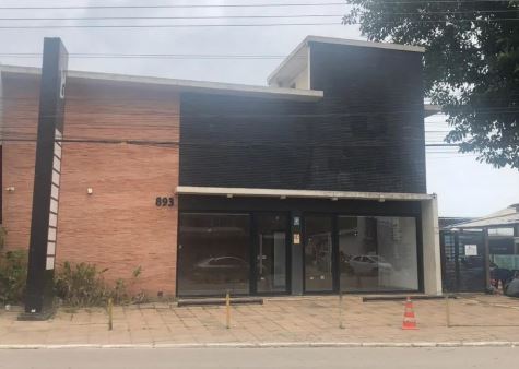 Mãe de Gabriel Medina fecha instituto com o nome do filho em Maresias