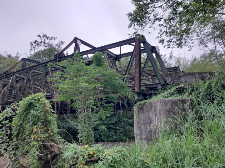A ponte que chegou em 2016 como progresso à mobilidade da região hoje se revela um investimento mal elaborado por parte do governo da época 