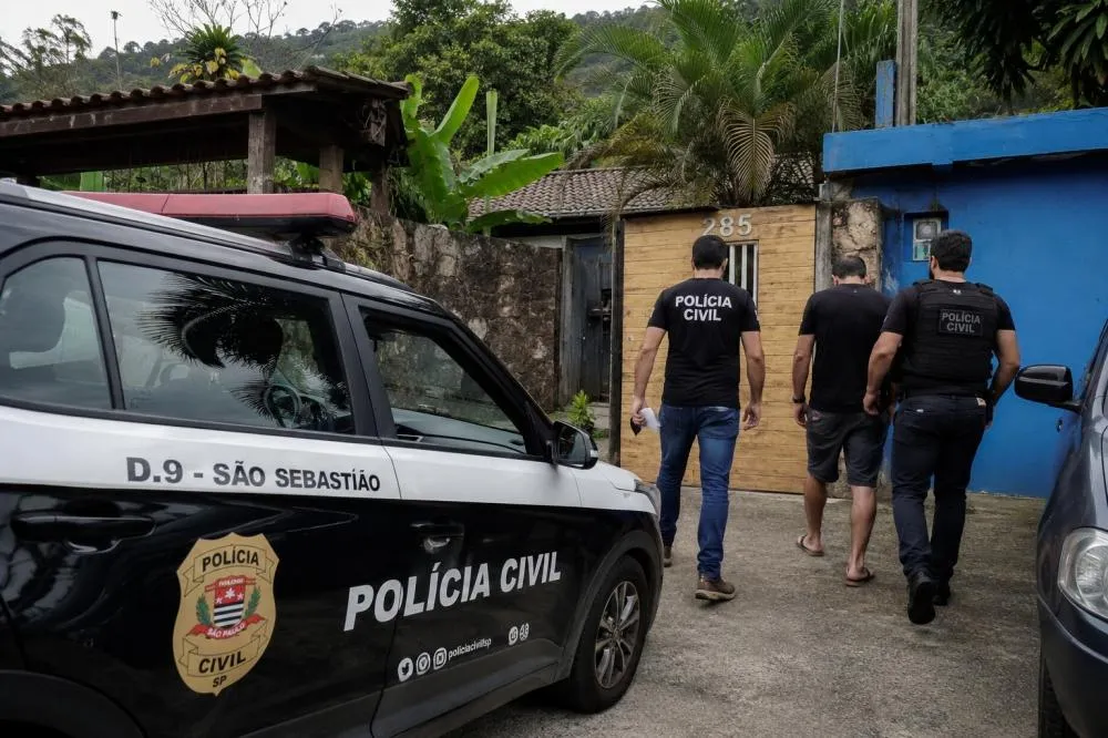 Operação da Polícia Civil cumpriu mandados e apreendeu documentos ligados à investigação de grilagem de terrenos na Costa Sul de São Sebastião.
